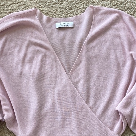 Bailey 44 Blush Color V Neck Sweater Top - Picture 4 of 6